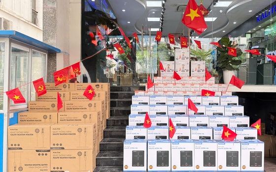 Sự kiện chào mừng Đại lễ 30/4: Tập đoàn UKG tri ân và trao quà tận tay toàn thể Cán bộ Nhân viên